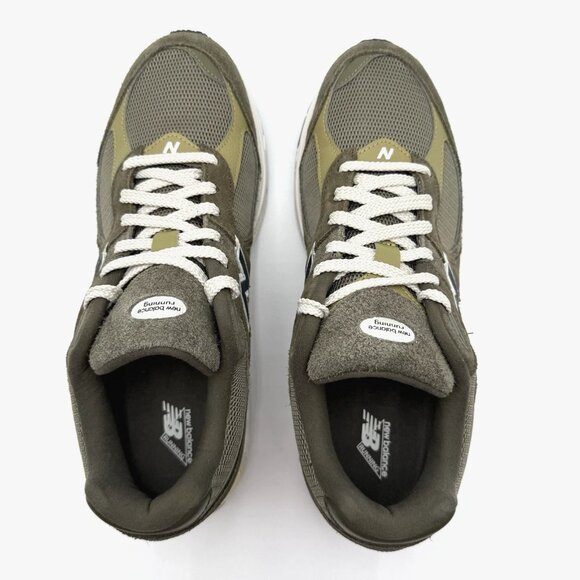 NEW New Balance 2002R Men\'s Size 11.5 Running Classics Sneakers M2002RZD Olive